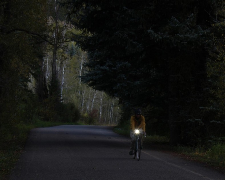 cateye volt 300 - we loved this light for commuting on barely lit streets and bike...