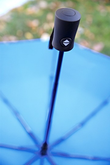 kolumbo travel umbrella - auto open, auto close, and auto correct, all at the touch of a button.