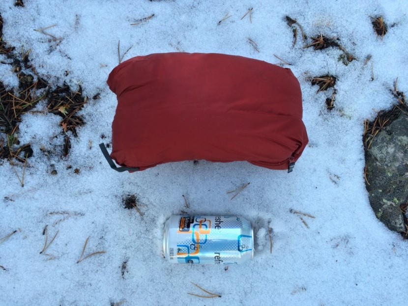 mountain hardwear micro thermostatic - this jacket stows away in one of the hand pockets, a great feature...