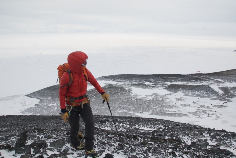 canada goose hybridge lite hoody for women - overall, the canada goose hybridge lite hoody is a pleasing jacket...