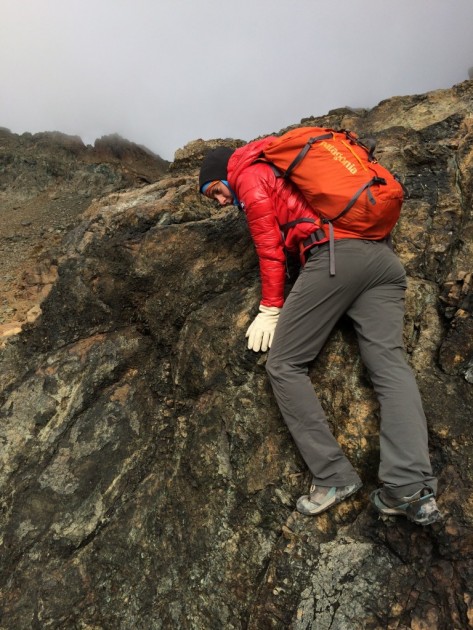 canada goose hybridge lite hoody for women - confident in the impending storm. stuart range, washington.