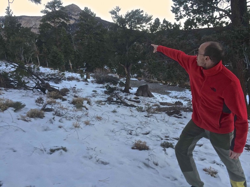 the north face khumbu 2 jacket - this jacket was better suited to short hikes in the snow where we...