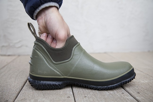 bogs urban farmer - the small circumference of the opening at the top of the shaft was...