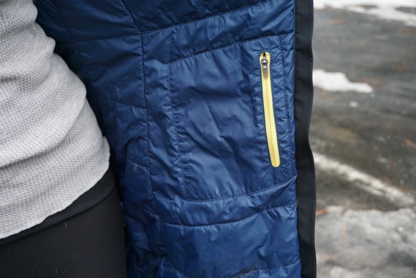 mountain hardwear zerogrand metro coat - there's not a lot of insulation is in this jacket, but looks can be...