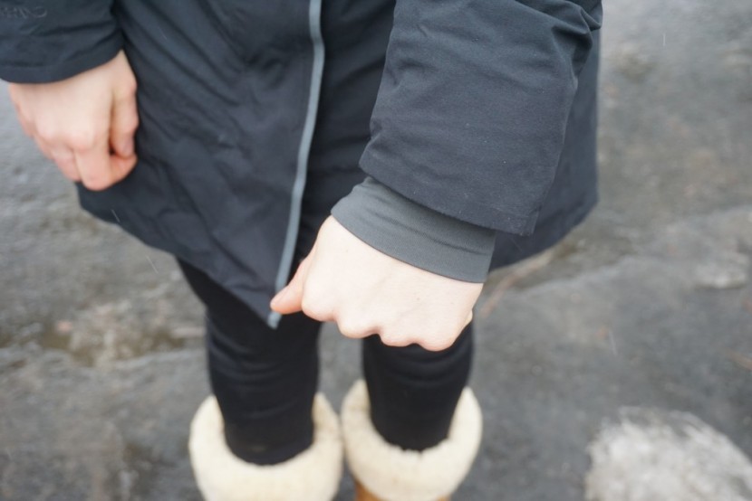 mountain hardwear zerogrand metro coat - the knit cuffs are a great feature - they trap heat in and keep cold...