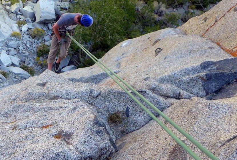 petzl verso - the light, compact verso is great as a backup belay device at the...