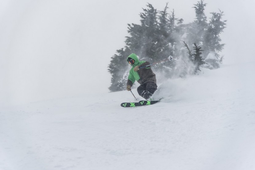 fischer ranger 98 ti - andrew pushing the fischer ranger 98 ti in some good wind buff at...