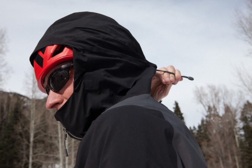 patagonia refugitive - we felt that the single draw cord of cinching up the hood enclosure...