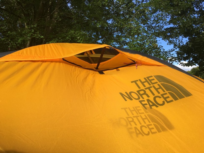 the north face mountain 25 - the mountain 25 has two peak vents that can be propped open with...