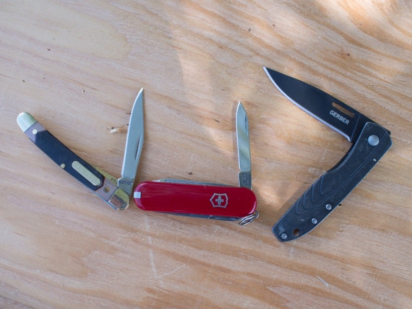 old timer 180t mighty mite - the small knives we tested for 2016, with their respective blades...