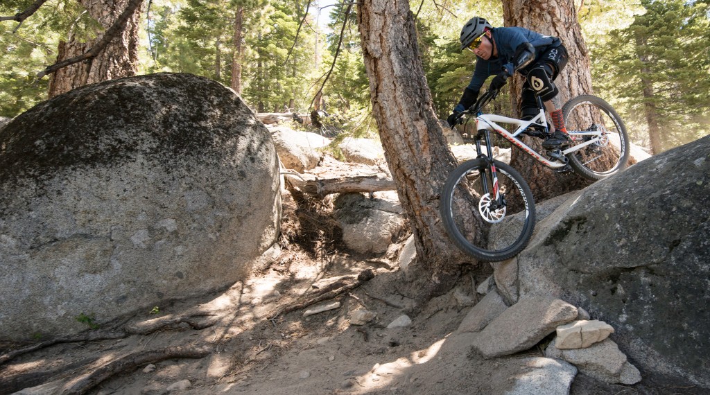 specialized enduro expert x01 2016 - the steep head tube angle, tricky tires and comparatively jittery...
