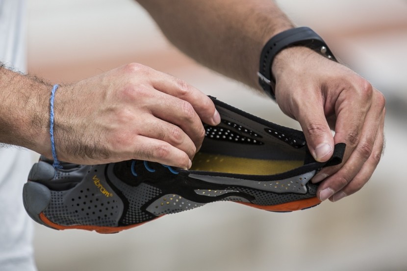 vibram v-run - the drilex sockliner of the vibram fivefingers v-run upper provides...