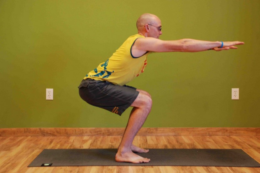 kulae elite hot hybrid - getting low in the first part of awkward pose. the thin cushioning...