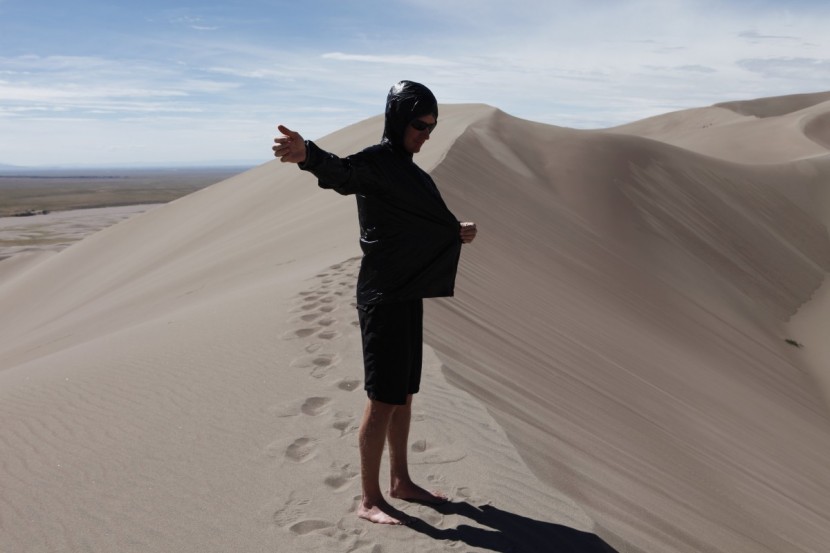 mountain hardwear ghost lite - the fit of the ghost lite jacket felt unnecessarily baggy to us...