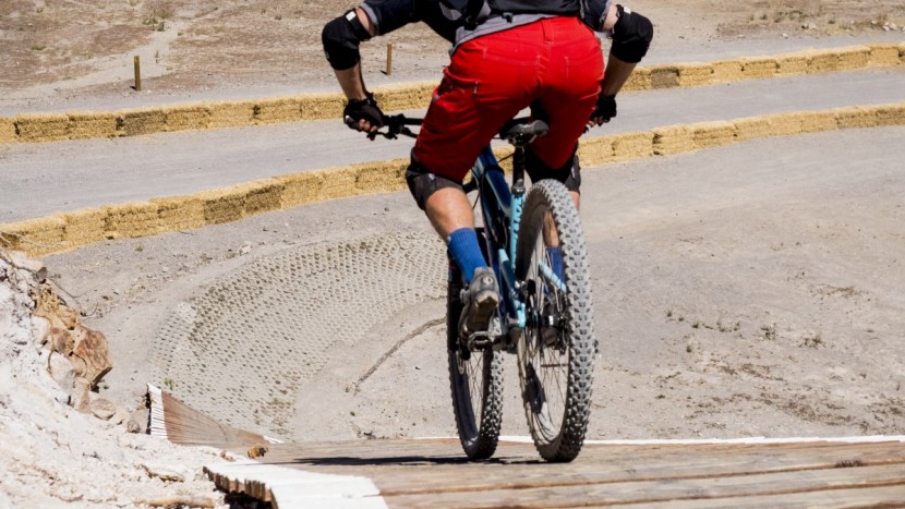 michelin wild grip'r2 advanced 2.35 - out of its element on manmade features, the wild grip'r prefers...