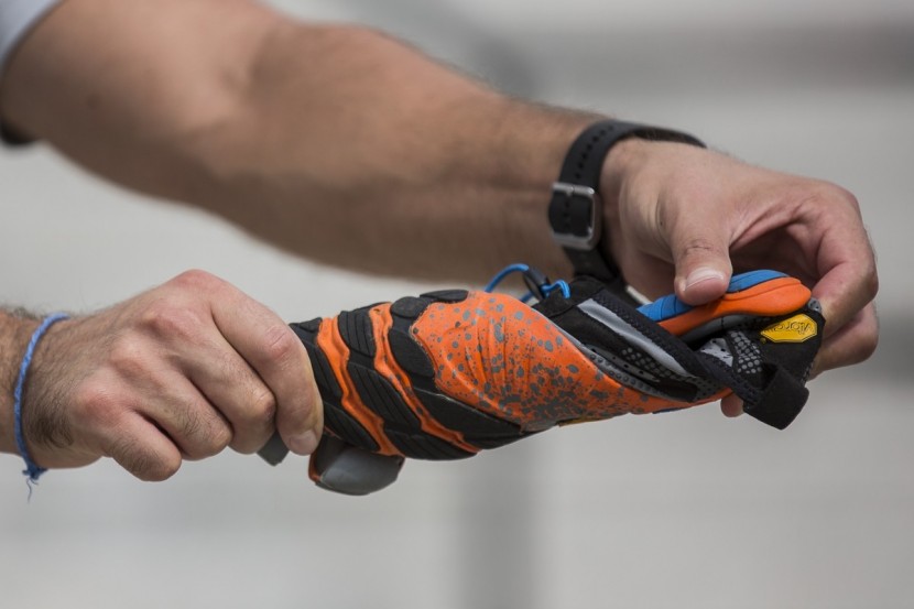 vibram v-run - the vibram fivefingers v-run is an extremely flexible shoe...