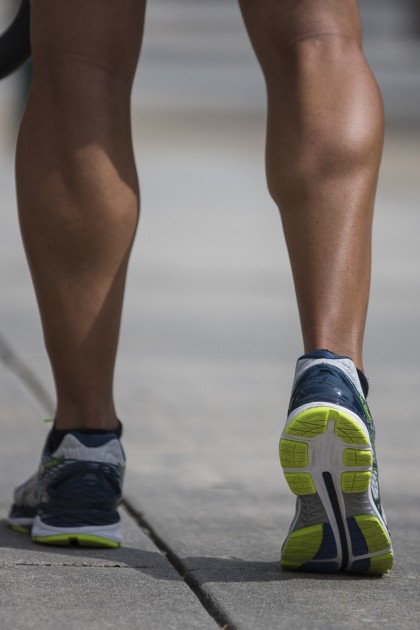 asics gel-nimbus 19 - the asics gel-nimbus 18 features a sturdy landing platform with...