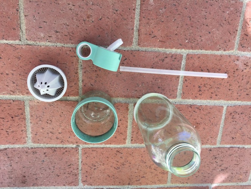 citrus zinger sport - the drawback to the zinger is the number of parts the bottle has...