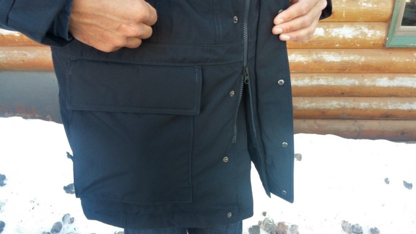 the north face mcmurdo parka iii - the long hem keeps you warm, while the separating zipper allows...