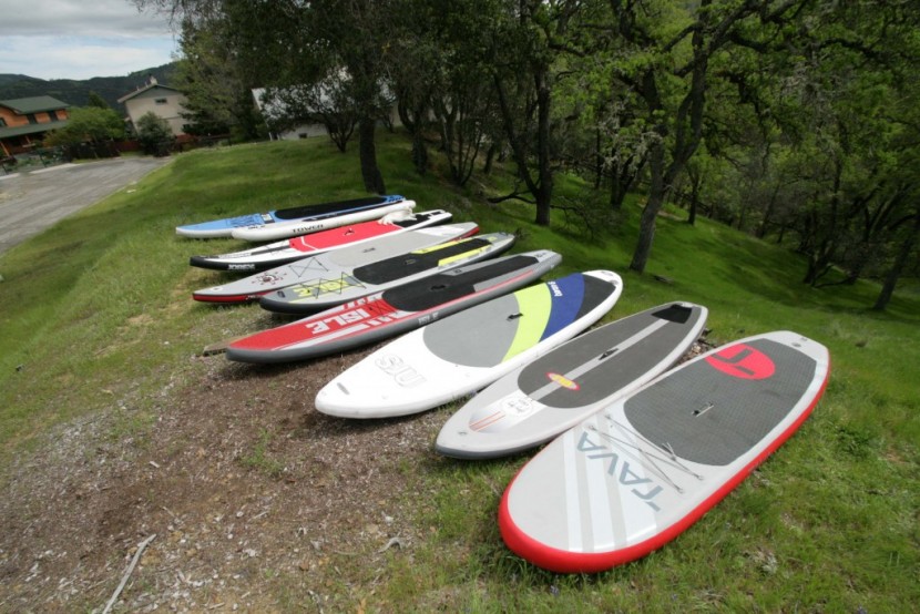 paddle board - example of different amounts of nose rocker.
