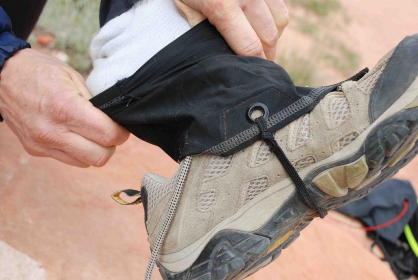 mountain hardwear scree - since the shoelace-like straps are not stretchy, you have to put the...