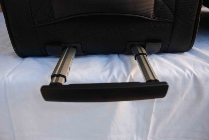 swissgear meyrin 20 - the handle started sticking a bit before the "accident," but was...