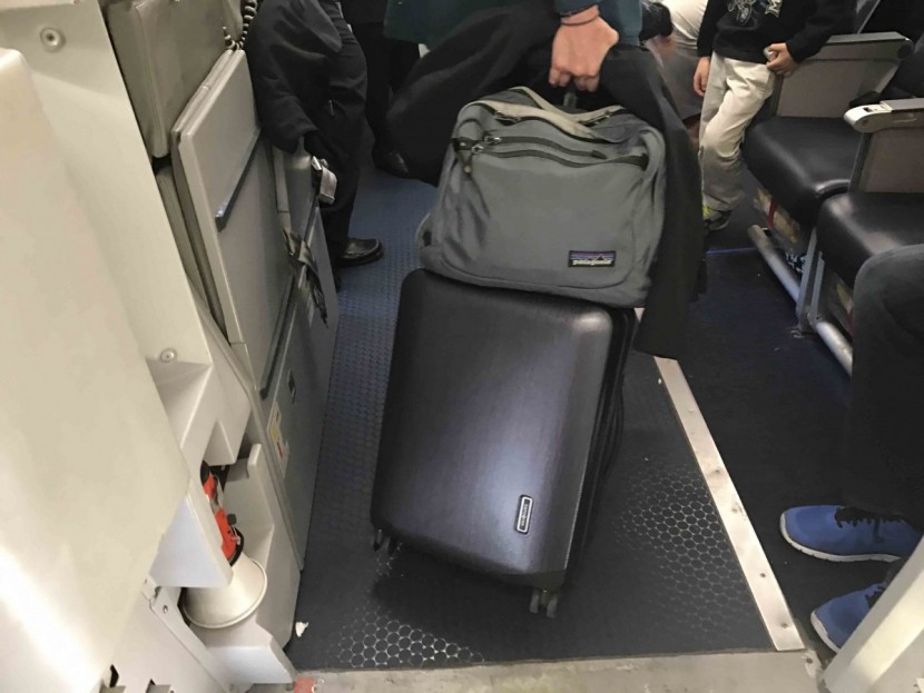 samsonite inova 20 - while we liked the ease of travelling with this four-wheeled bags in...