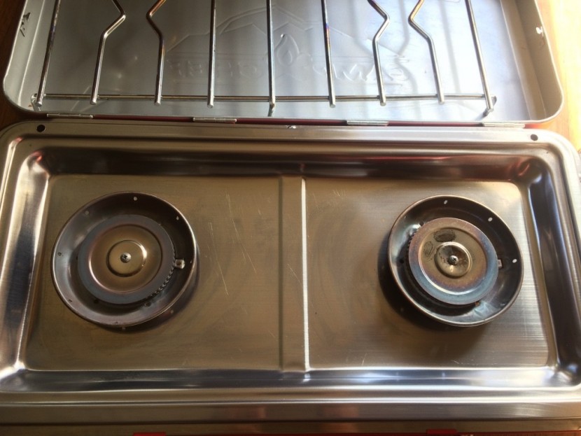 camp chef everest - the everest construction makes for easy cleaning. simply lift off...