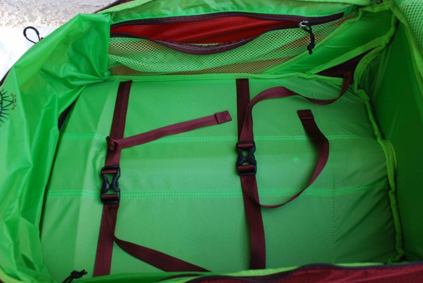 osprey ozone wheeled 22 - this bag doesn't have a lot of internal space, and could barely...