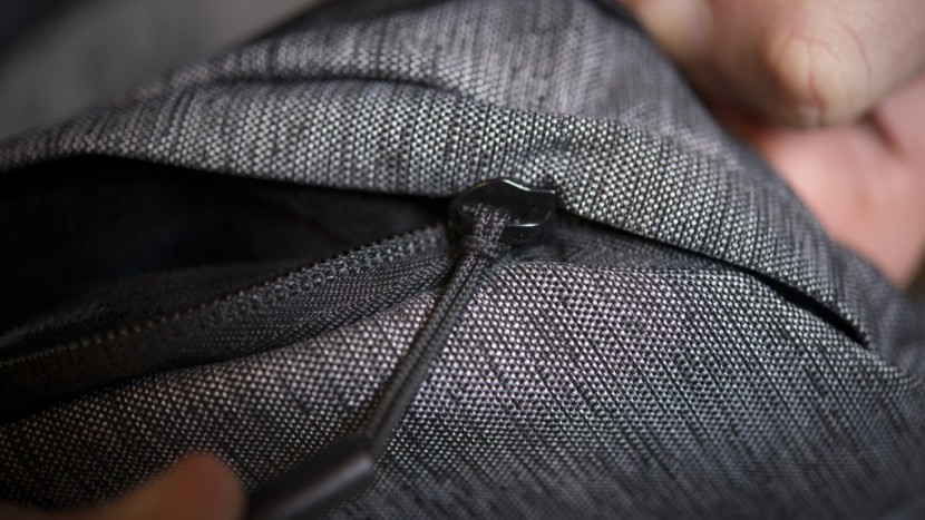 incase city - the zippers frequently snagged on this backpack, making this a...