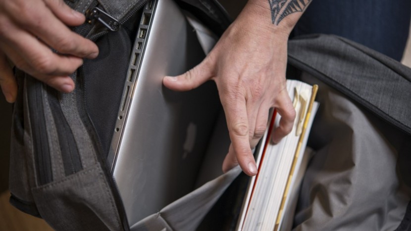 dakine explorer - the extra space in the laptop sleeve allowed for lots of movement...