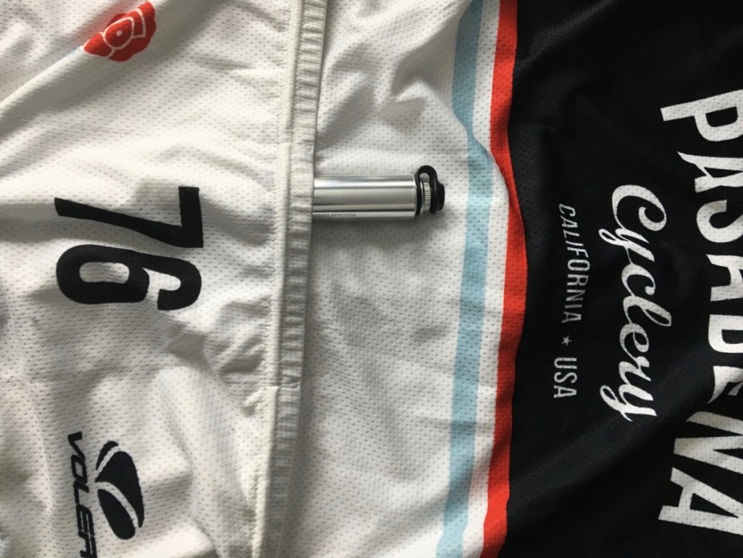 lezyne road drive - the road drive fits well in a jersey pocket.