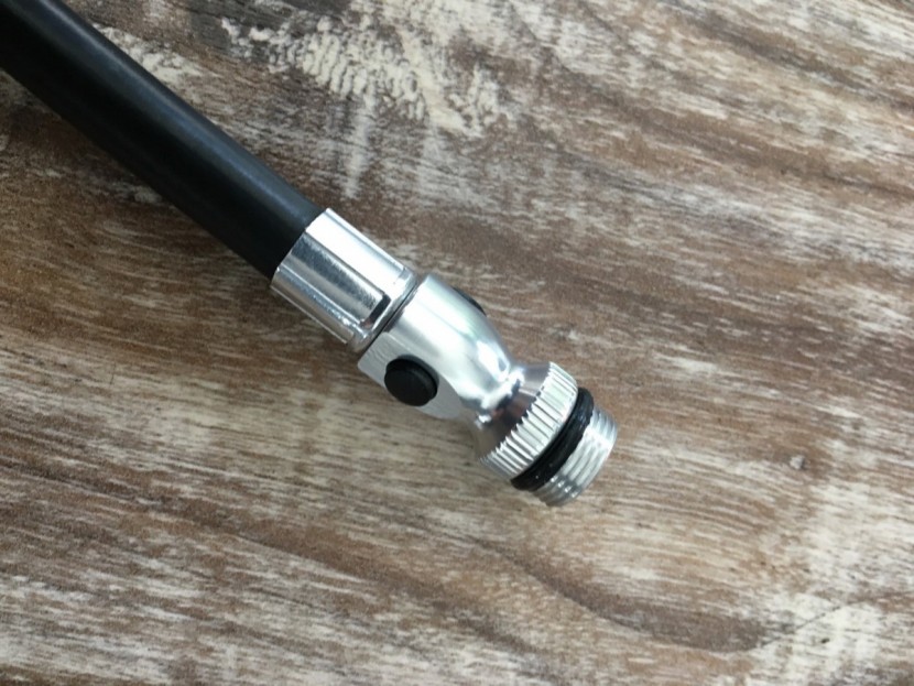 frame pump - the abs valve on this pump makes removing the thread on air chuck...