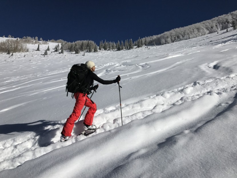 burton society - inner thigh vents and a relaxed fit help the society perform in...