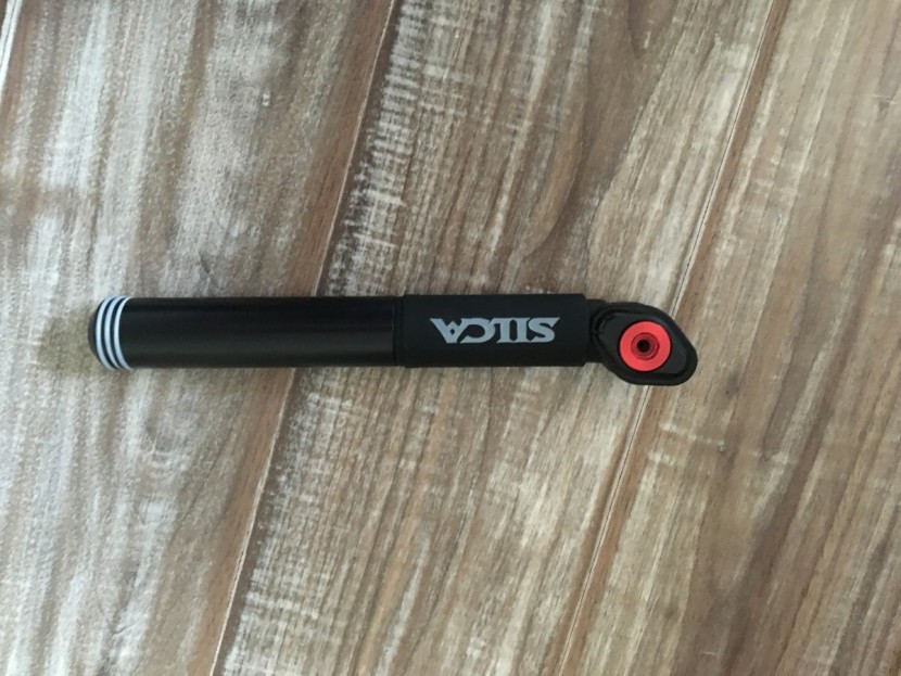 silca pocket impero - the silica pocket impero has a press-on pump head with a dual stage...