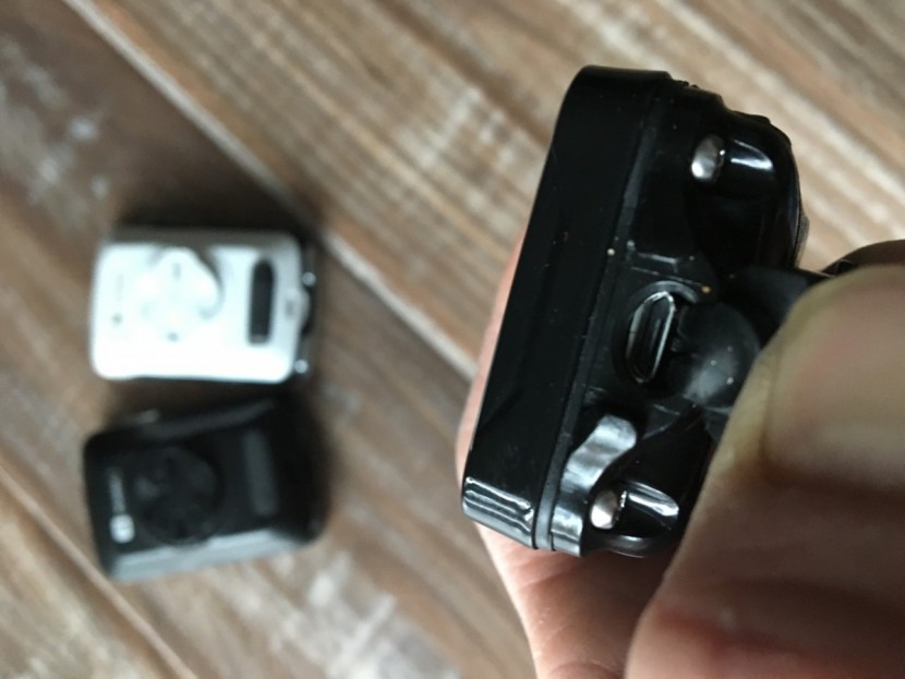 lezyne super gps enhanced - micro usb port on the lezyne super gps.