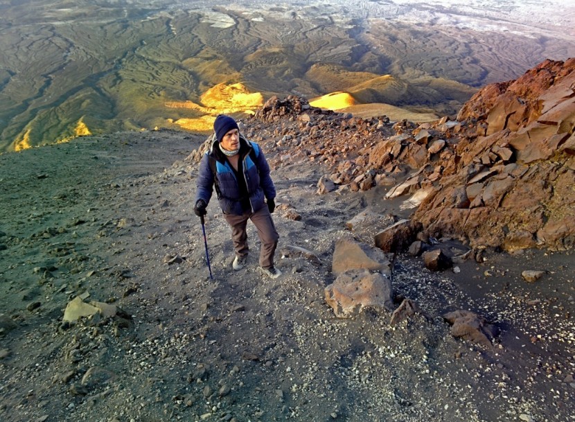 arc'teryx rho ar - ross robinson in the rho ar from arc'teryx, heading up the iconic el...