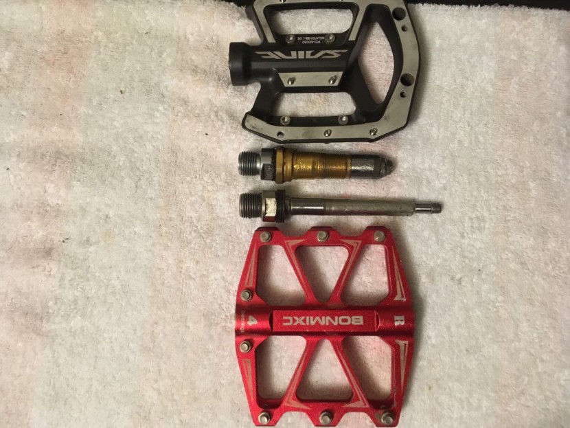 shimano saint mx80 - we bent the thin, full width chromoly axle on the bonmixc pedal...