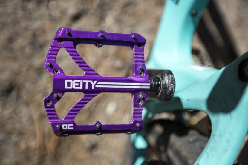 deity bladerunner - the platform is large and there's very little opportunity for mud to...