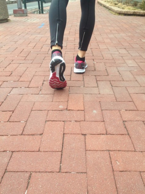 saucony guide 10 - blown rubber that extends towards the midfoot combine with wavy flex...