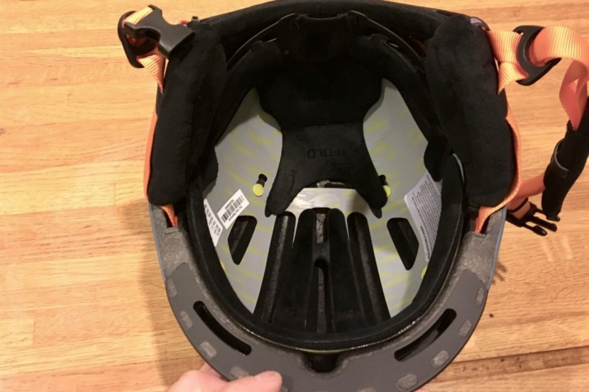 smith maze mips - the padding inside the maze is more akin to that of a bike helmet...