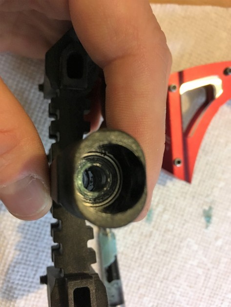 crankbrothers 5050 - well-protected bearings ensure grime stays outside where it belongs...