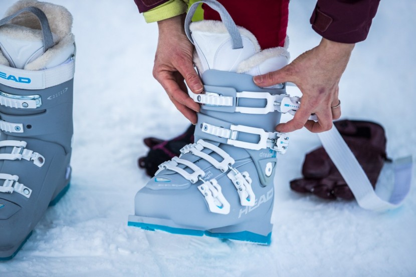 head dream 100 for women - we noticed the head dream 100's tongue and liner stick up out of the...