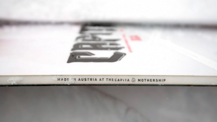 capita defenders of awesome - detailing of the narrow edges.