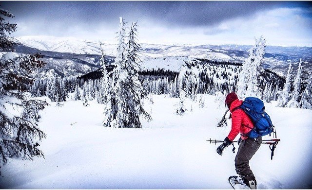 hestra heli three-finger for women - adventure into the unknown or on the resort with a pair of reliable...