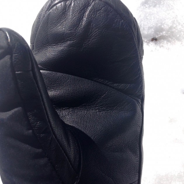 dakine tundra mitt for women - the palm features a water-repellant leather palm that is fairly...