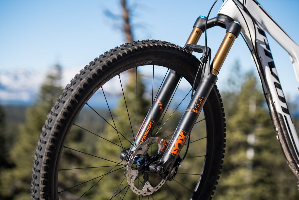 pivot mach 429 trail x01 eagle 2017 - a stiff front triangle supports the excellent performance of the...