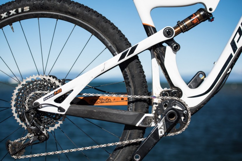 pivot mach 429 trail x01 eagle 2017 - we like the sram x01 eagle but worry about chain strength.