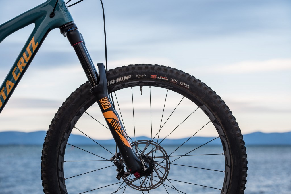 santa cruz bronson x01 eagle 2017 - the bronson's boosted 150mm rockshox pike rct3 solo air fork is our...