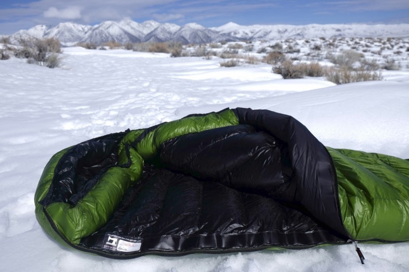 western mountaineering versalite 10 - the inch of stiff tape on either side of the zipper makes for easy...